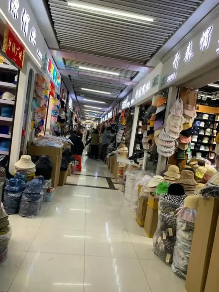 이우시장4기 모자거리 이미지