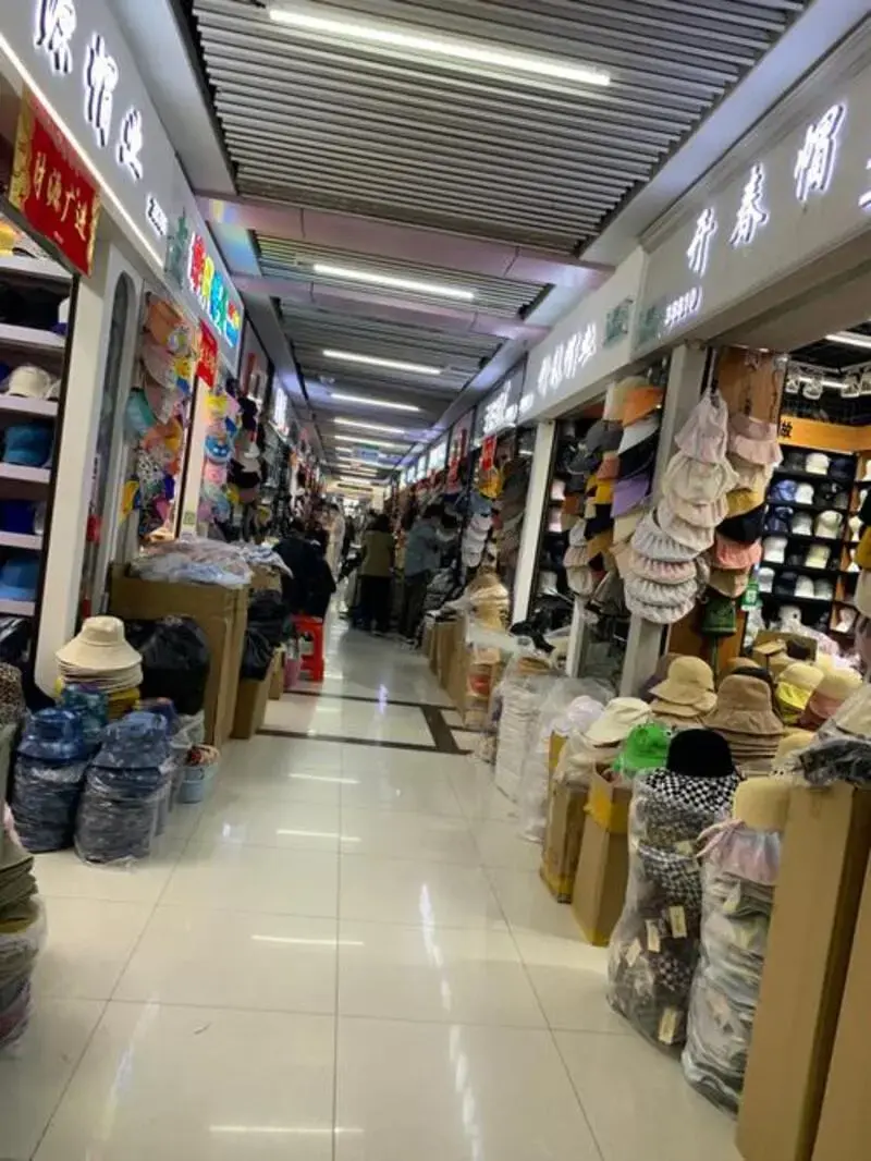 zone4 이우시장4기 모자거리 이미지